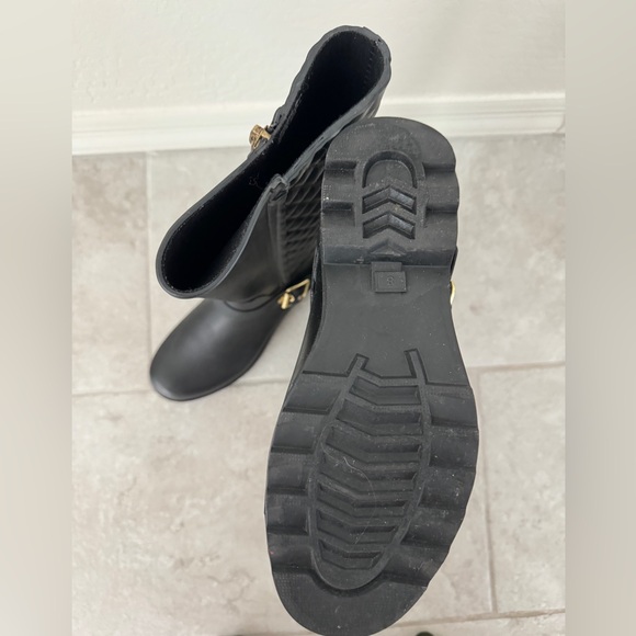 Knee high black rain boots - size 8 - Picture 3 of 3